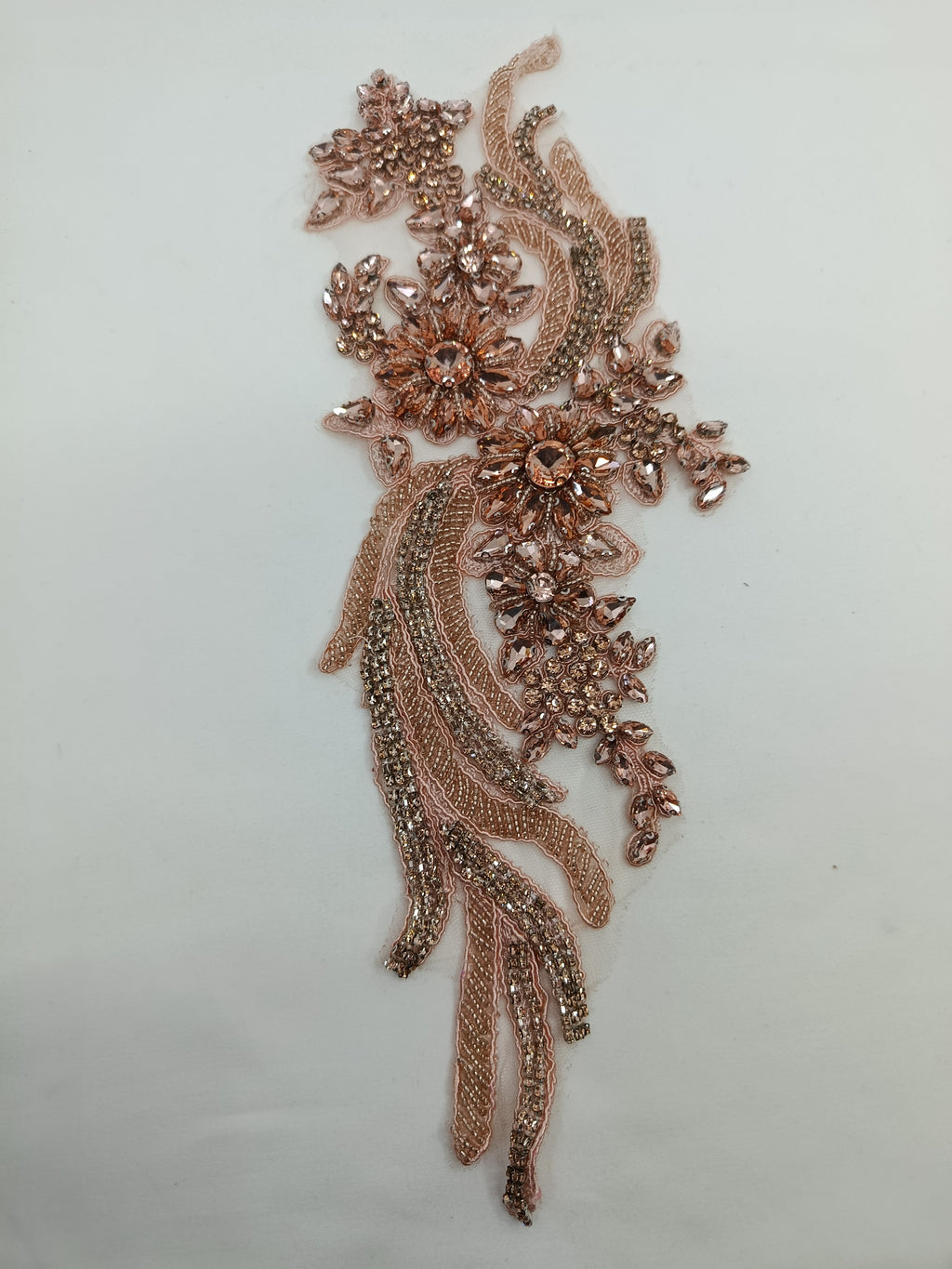 Aplicație brodată premium Rose Gold cu cristale și mărgele 35 × 12,5 cm