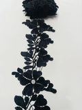 Detaliu dantelă florală neagră decorativă cu lățime de 13,5 cm