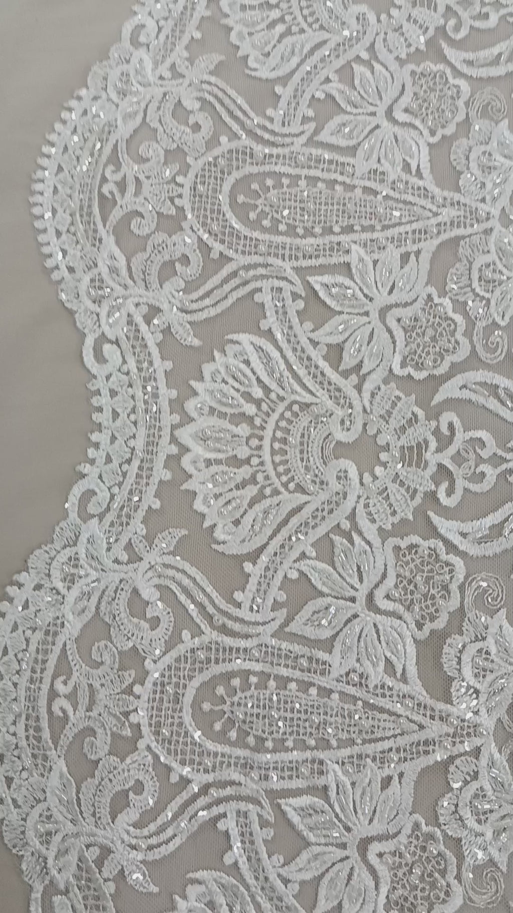 Detaliu material haute couture