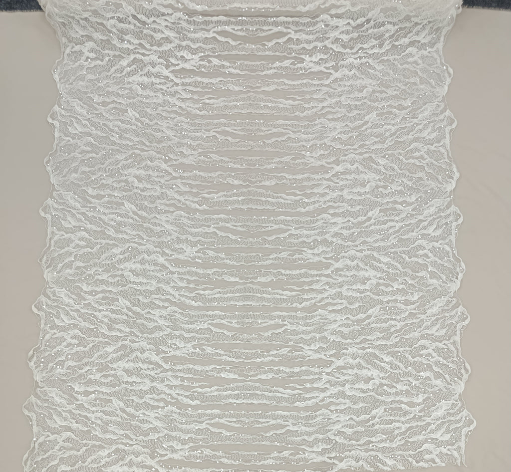 Material textil premium din tull alb brodat cu paiete