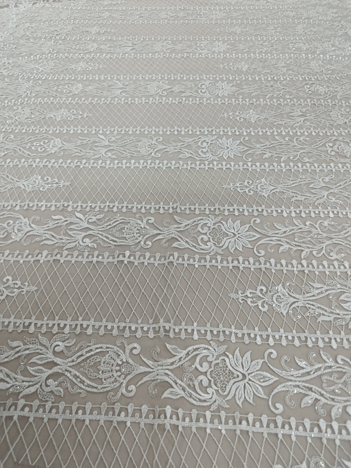 Material premium pentru rochii elegante