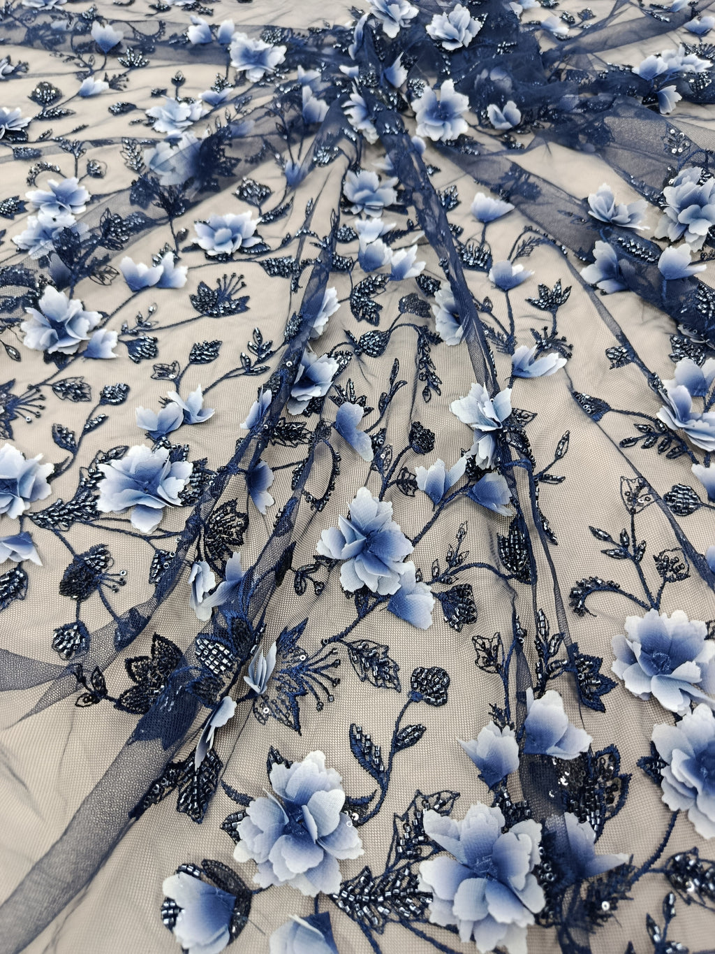tull-brodat-flori-3d-pietre-tubulare-paiete-bleumarin-01.webp