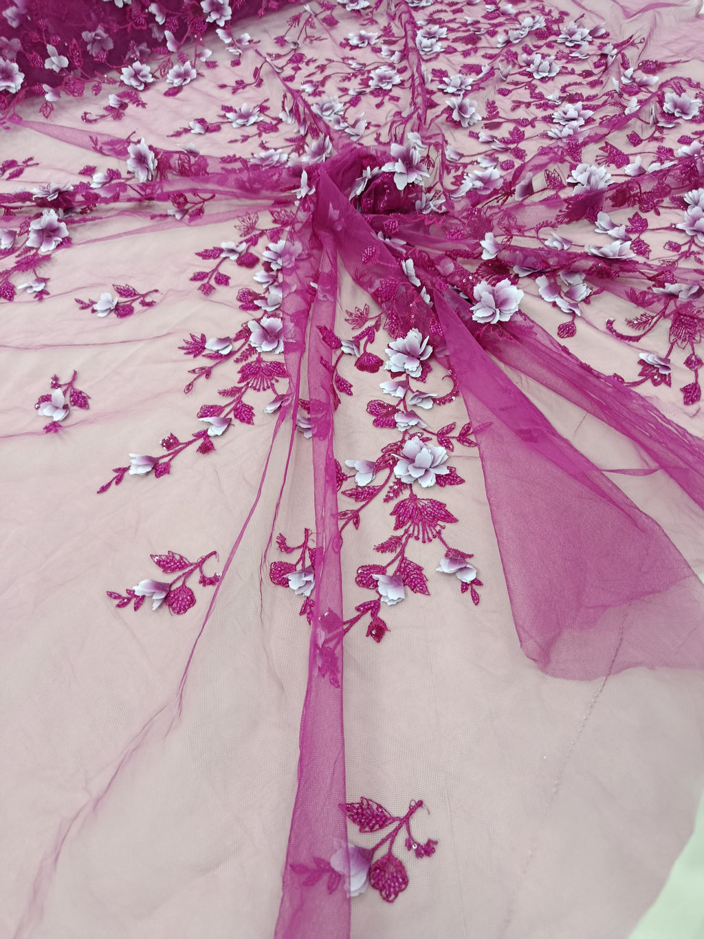 Broderie premium cu paiete și flori tridimensionale