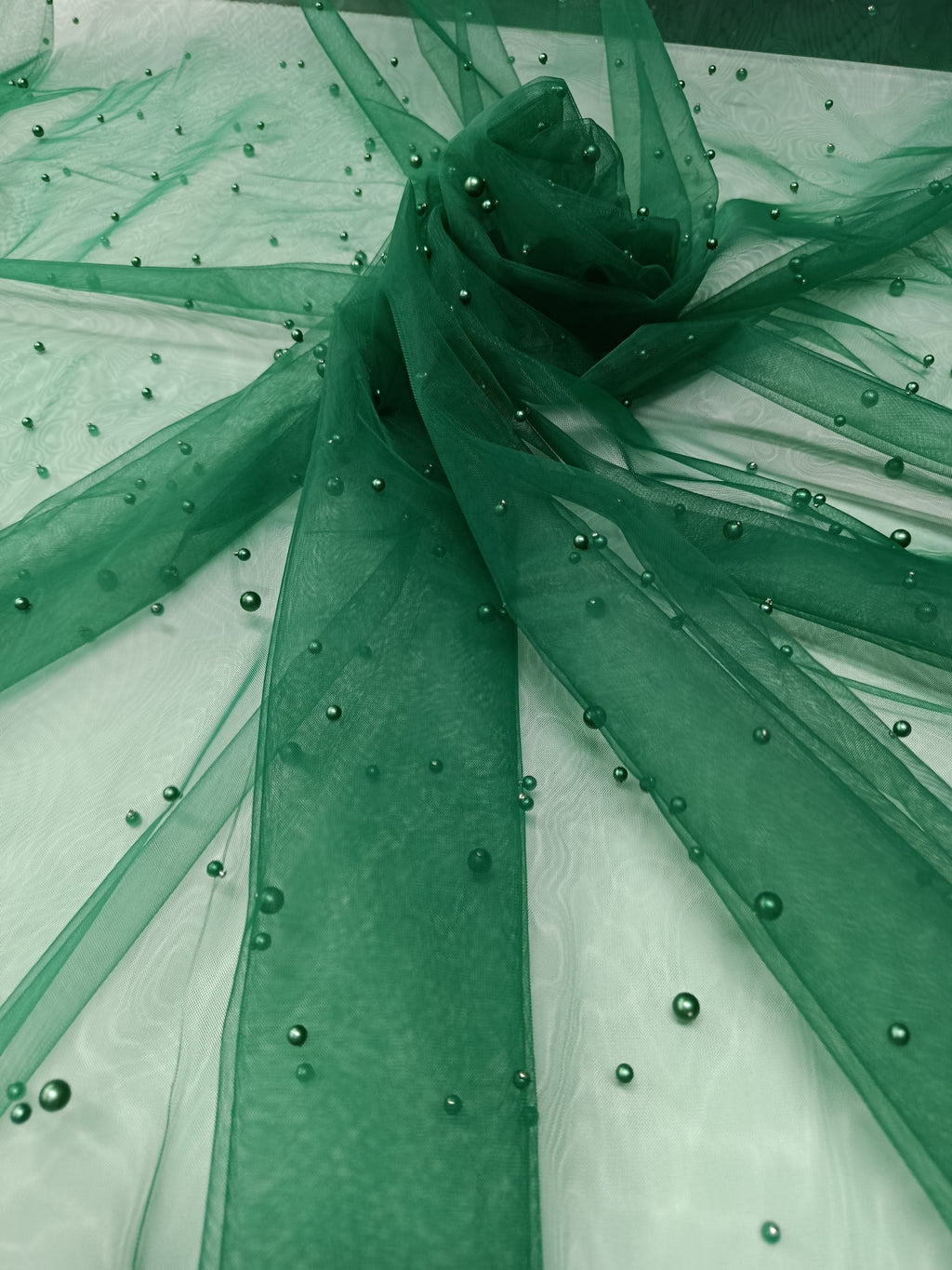 tull cu perle verde iarbă lățime 3 m pentru rochii elegante