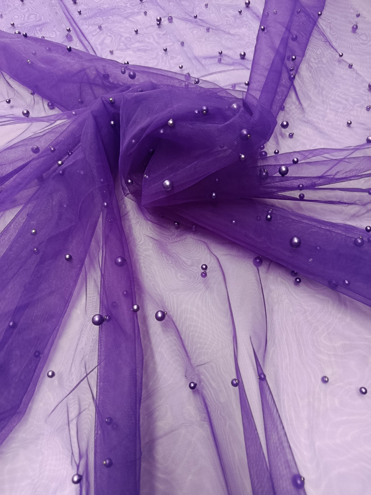 material tull violet cu perle vândut la metru
